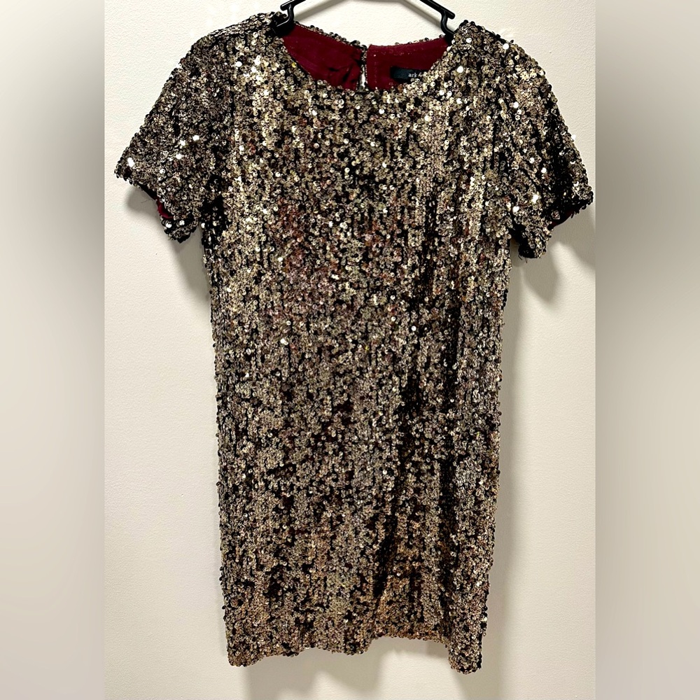 ARK & CO size SMALL gold all over sequined mini formal, prom or party dress.